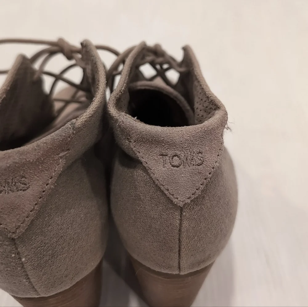 TOMS Lunata women's tan suede block heel lace-up oxford ankle booties size 8